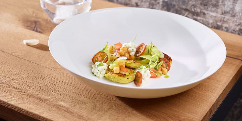 Kalbsröllchen mit Kräutersalat, Zitrusfrüchten und Manchego