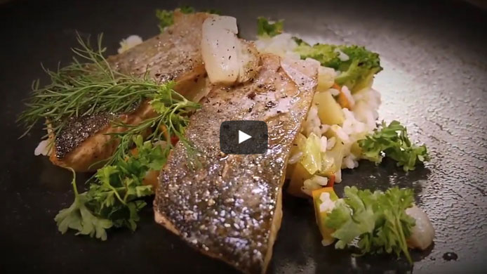 Fischfilet mit Gemüsereis